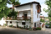 HOSTAL MONTAÑES